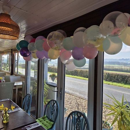 The Flying Fish Stables Hotell Ilminster Exteriör bild